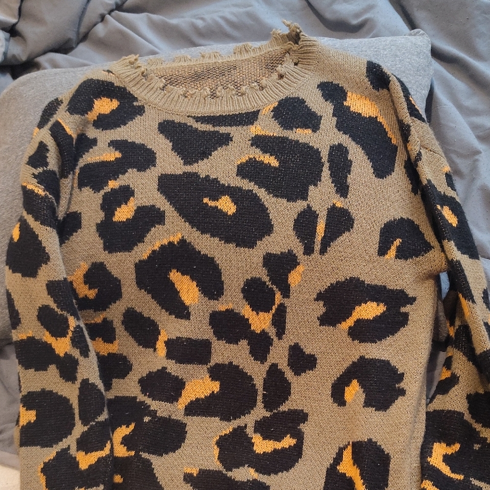 Leopard Print Sweater - Black and Tan